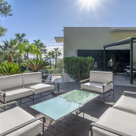 Villa Ref 2156 - - For Rent *