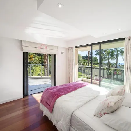 Villa Ref 2156 - - For Rent Cannes